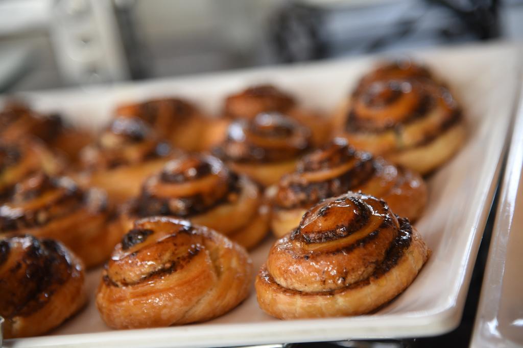 ทัช ซิตี้เซ็นเตอร์ - คุรุคราม Hotel คูร์เคาน์ ภายนอก รูปภาพ Cinnamon rolls